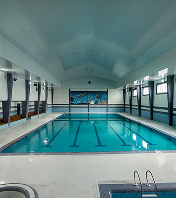 استخر دانش آموزی